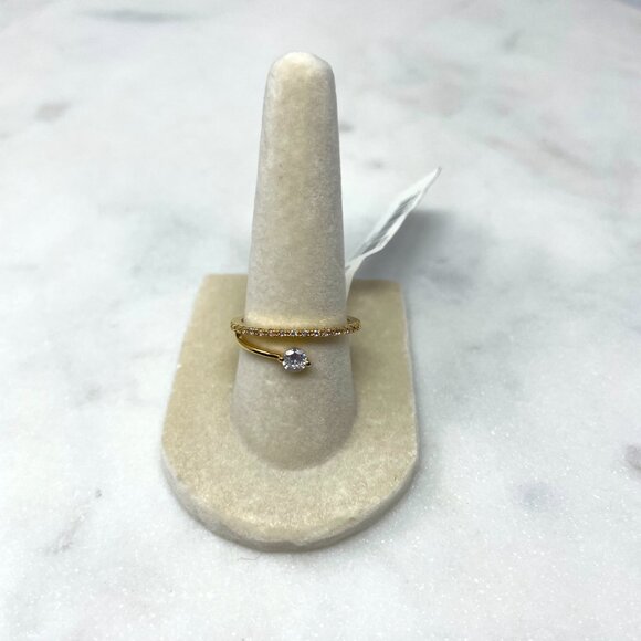 Banana Republic NWT Cubic Zirconia Gold Curved Ring, Size 7 - Picture 3 of 7